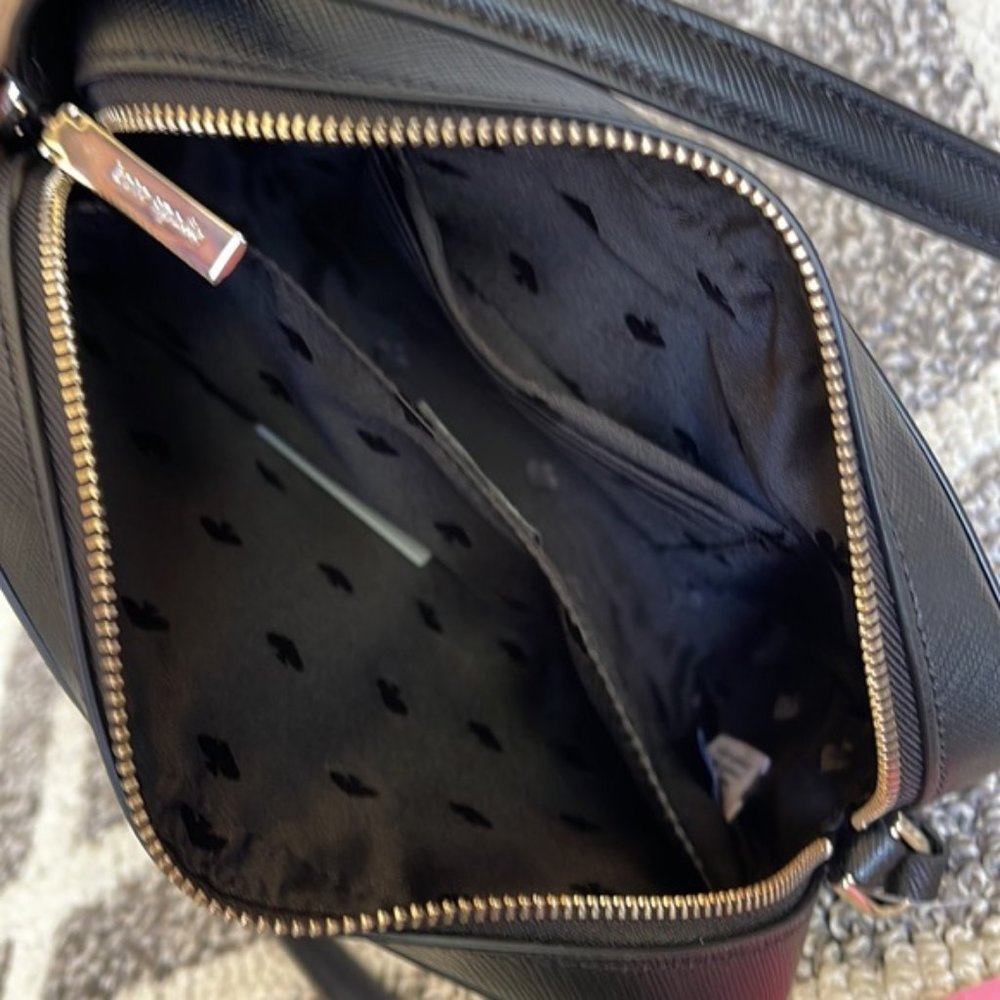 Kate Spade Madison Mini Camera Bag
COLOR:
Black 
NWT - Picture 11 of 16